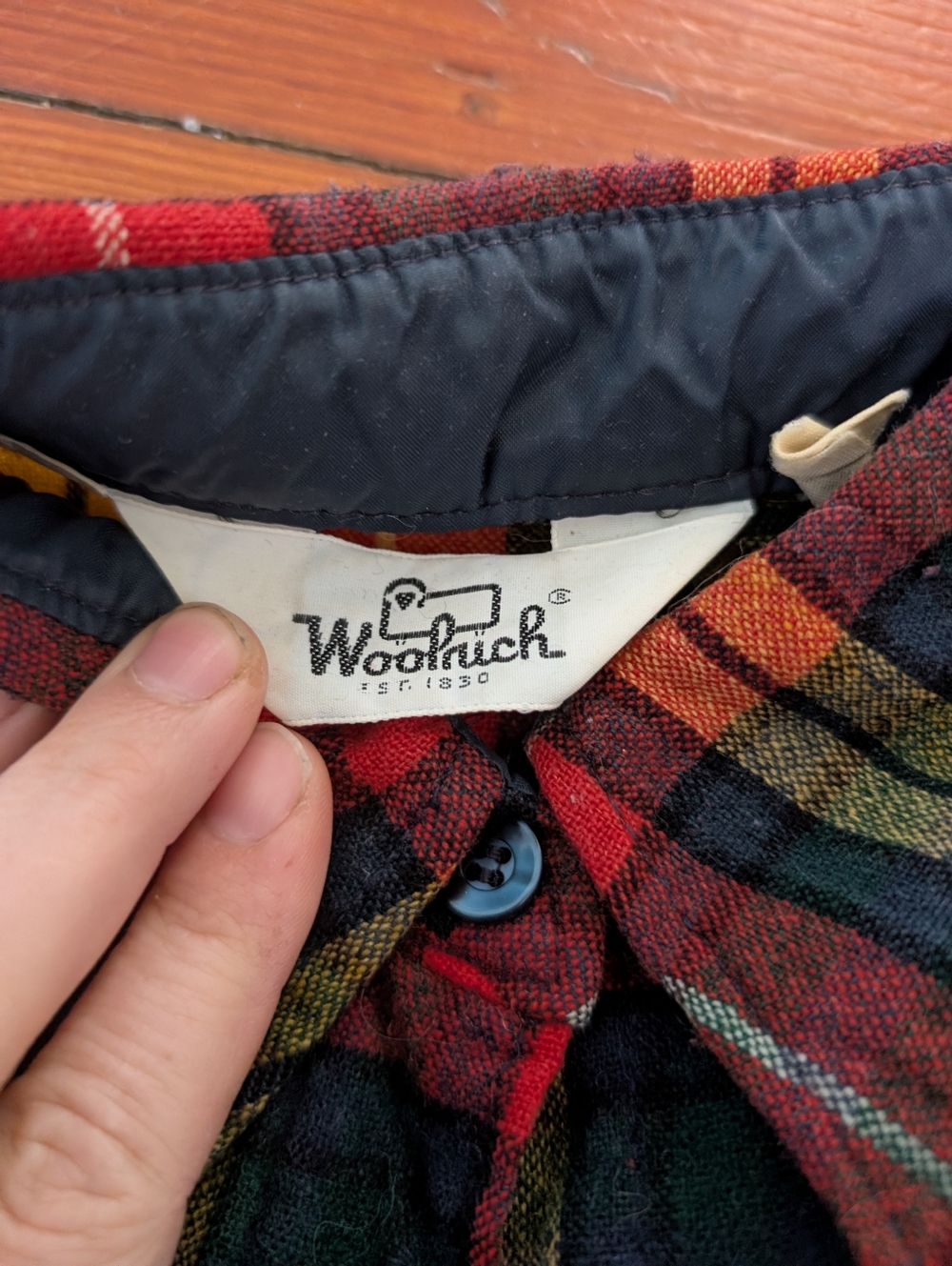 Vintage Plaid Woolrich M/L - Picture 2 of 3